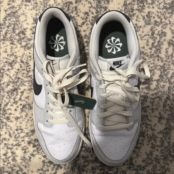 EUC Nike Dunk Low Men’s sneakers. US Size 10. - Picture 5 of 10